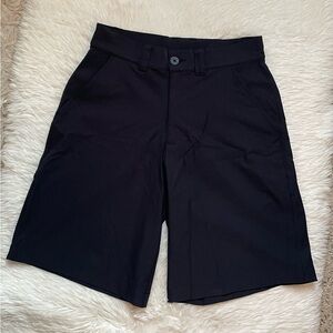 Under Armour men’s black shorts 28 athletic golf shorts flat front pockets